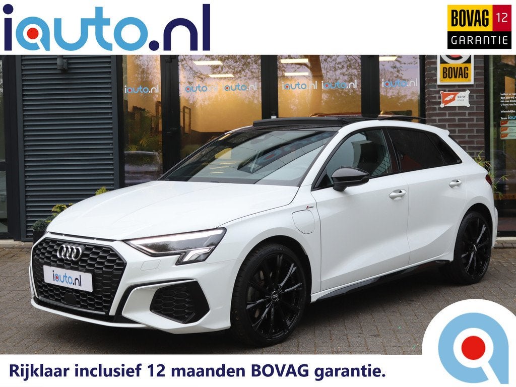 Audi A3 Sportback 40 TFSI e S-Line Edition Black Optic Pano/, Auto's, Audi, 12 maanden, Stof, Gebruikt, Euro 6