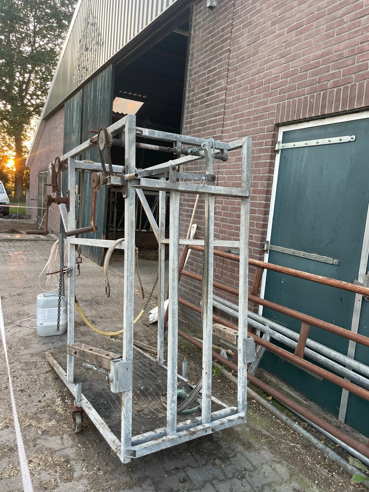 Professionele Koeienbehandelbox - Robuust en Compleet, Dieren en Toebehoren
