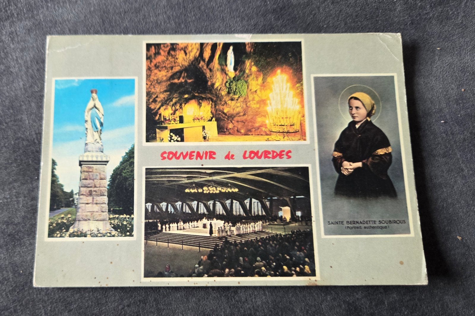 Ansichtkaart Souvenir de Lourdes - Bernadette Soubirous, Verzenden, 1960 tot 1980, Gelopen, Frankrijk