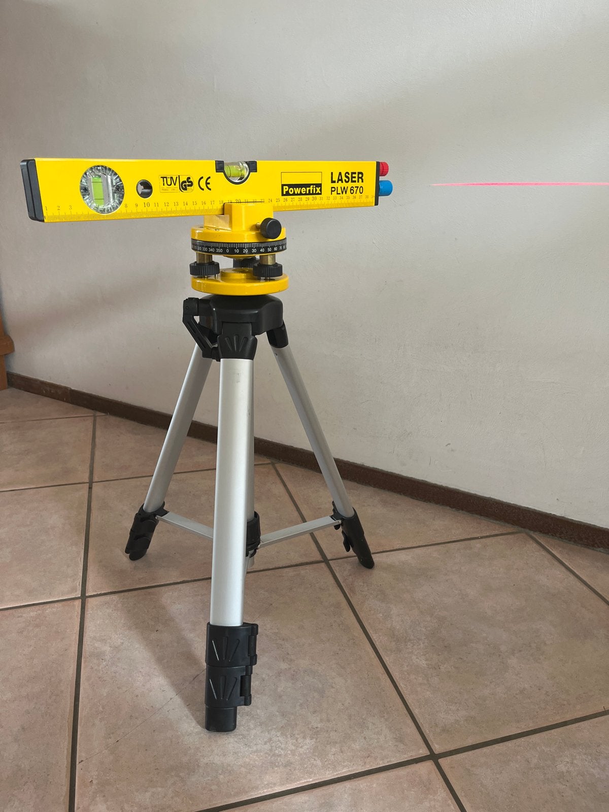 Powerfix PLW 670 Laser Waterpas met Statief, Ophalen of Verzenden, Gebruikt, Waterpas, Overige merken