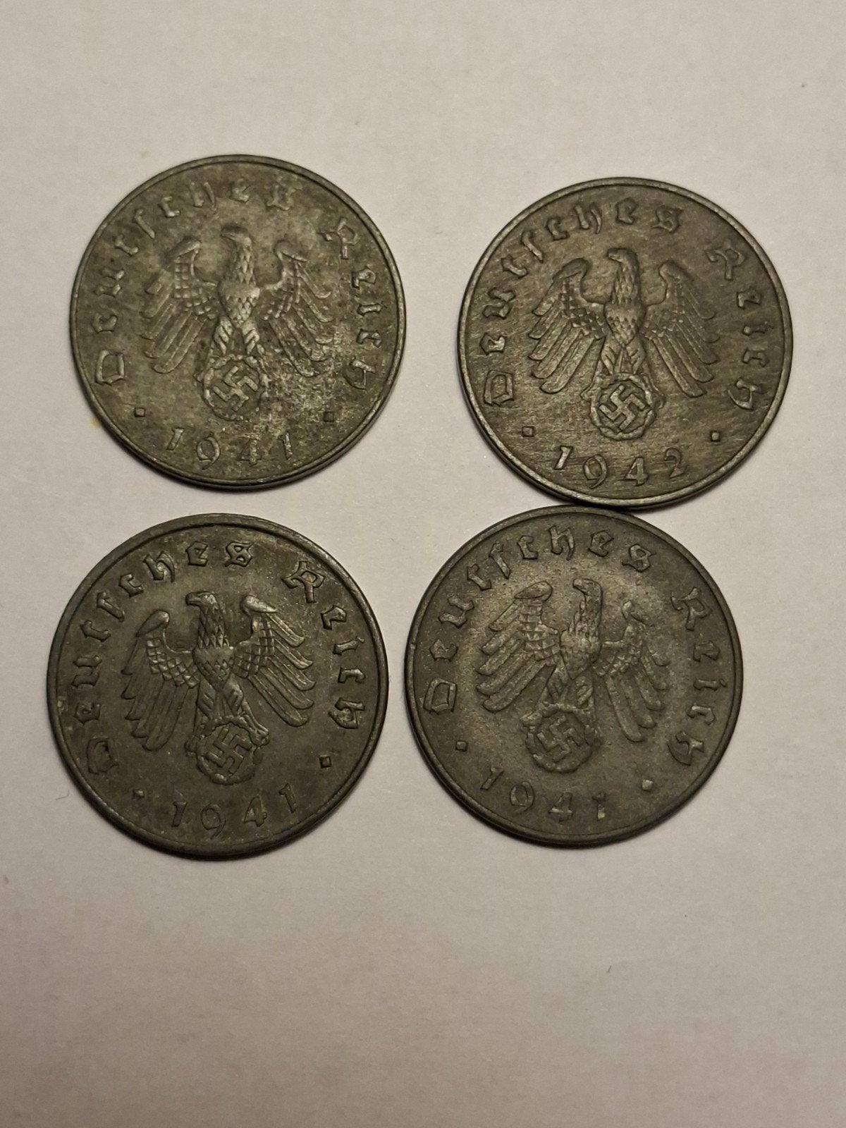 10 pfennig 1941-1942 zinken oorlogs muntjes, Ophalen of Verzenden, Overige soorten, Nederland, Embleem of Badge