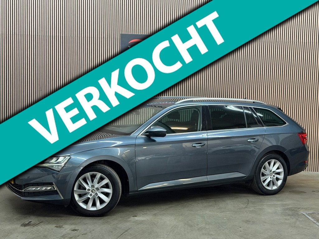Skoda Superb Combi 1.4 TSI iV Business Edition Plus 2021 DSG, Auto's, Skoda, Stof, Gebruikt, Plug-in hybride, 1600 kg