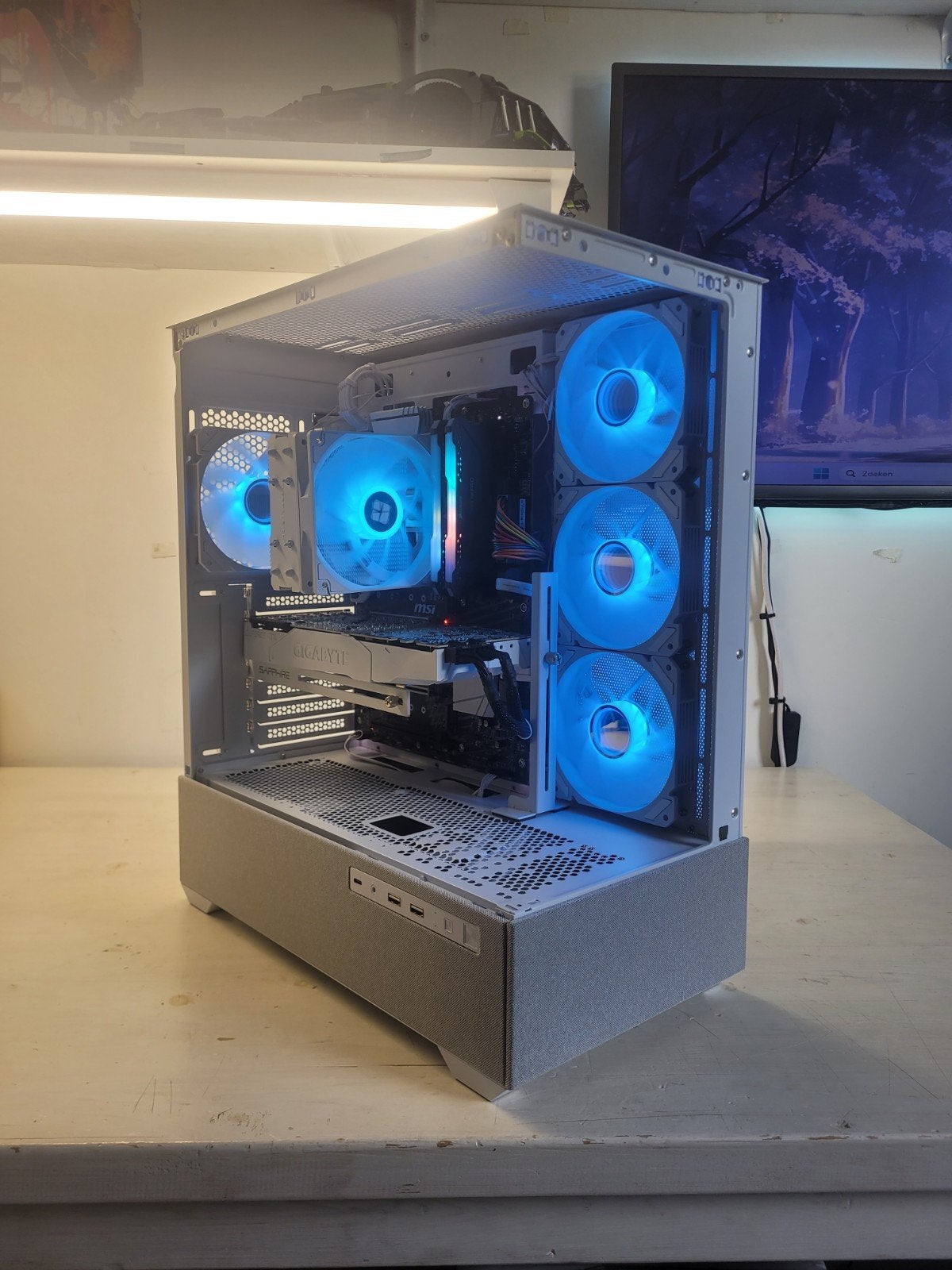 GAME PC/RTX 2080 TI/I7 8700K/16GB DDR4/WIT/ ''NIEUW'' /, Computers en Software, 256 GB, Ophalen of Verzenden, Zo goed als nieuw