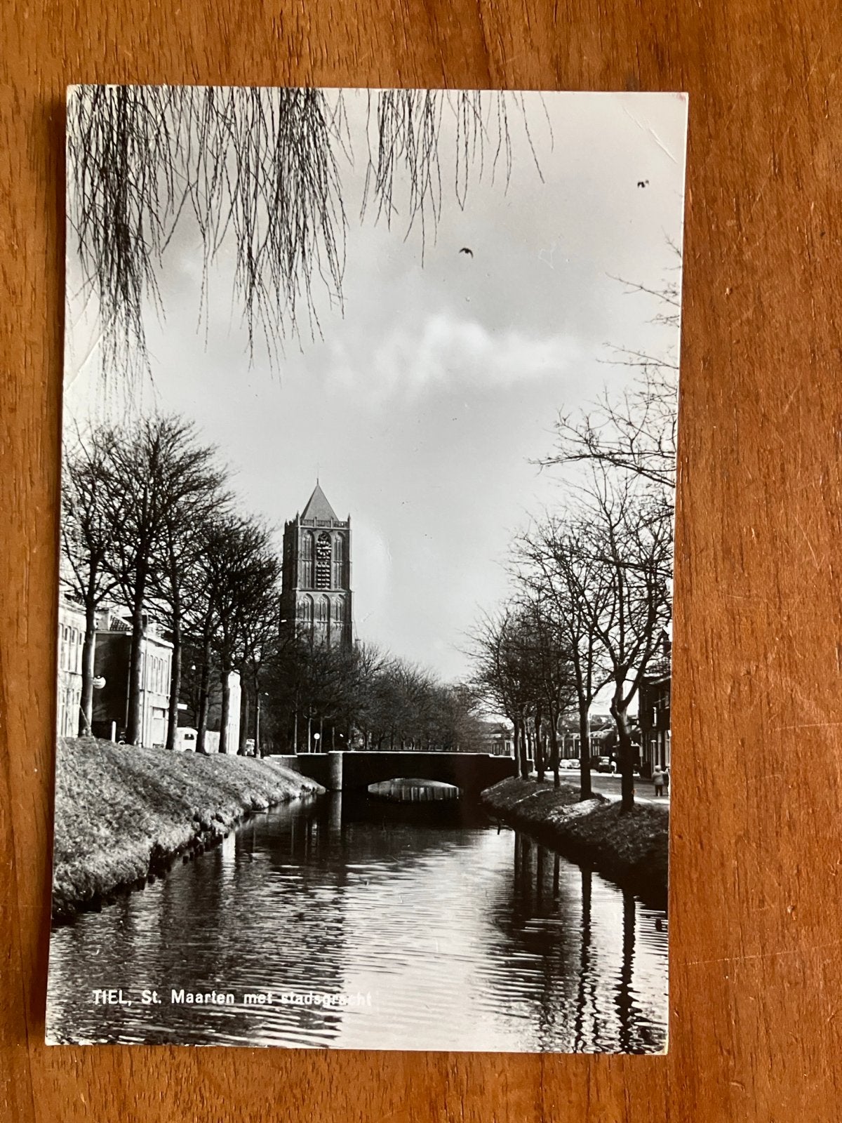 Tiel, St. Maarten met stadsgracht, Verzamelen, Ansichtkaarten | Nederland, Ophalen of Verzenden, 1960 tot 1980, Gelopen, Gelderland