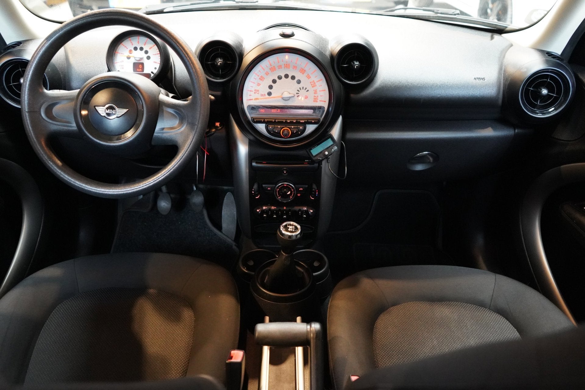 Mini Countryman 1.6 One | STOELVERW. | AIRCO | APK, Voorwielaandrijving, Stof, Gebruikt, Euro 6
