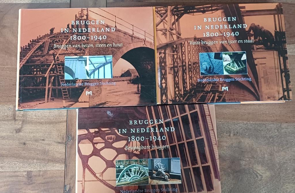 Bruggen in Nederland 1800 - 1940 (driedelige serie), Ophalen of Verzenden, Zo goed als nieuw, Overige onderwerpen