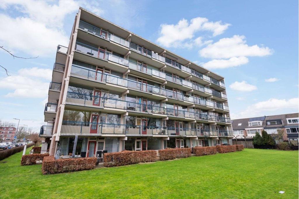 Te huur per 19-05-2026: Rotterdam, Bredenoord, Rotterdam, Direct bij eigenaar, 2 kamers, 58 m²