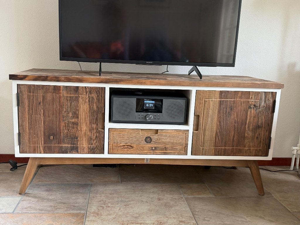 Rivièra Maison Driftwood TV-meubel - in zeer goede staat, Ophalen, 100 tot 150 cm, Landelijke stijl: warm, robuust en karaktervol hout