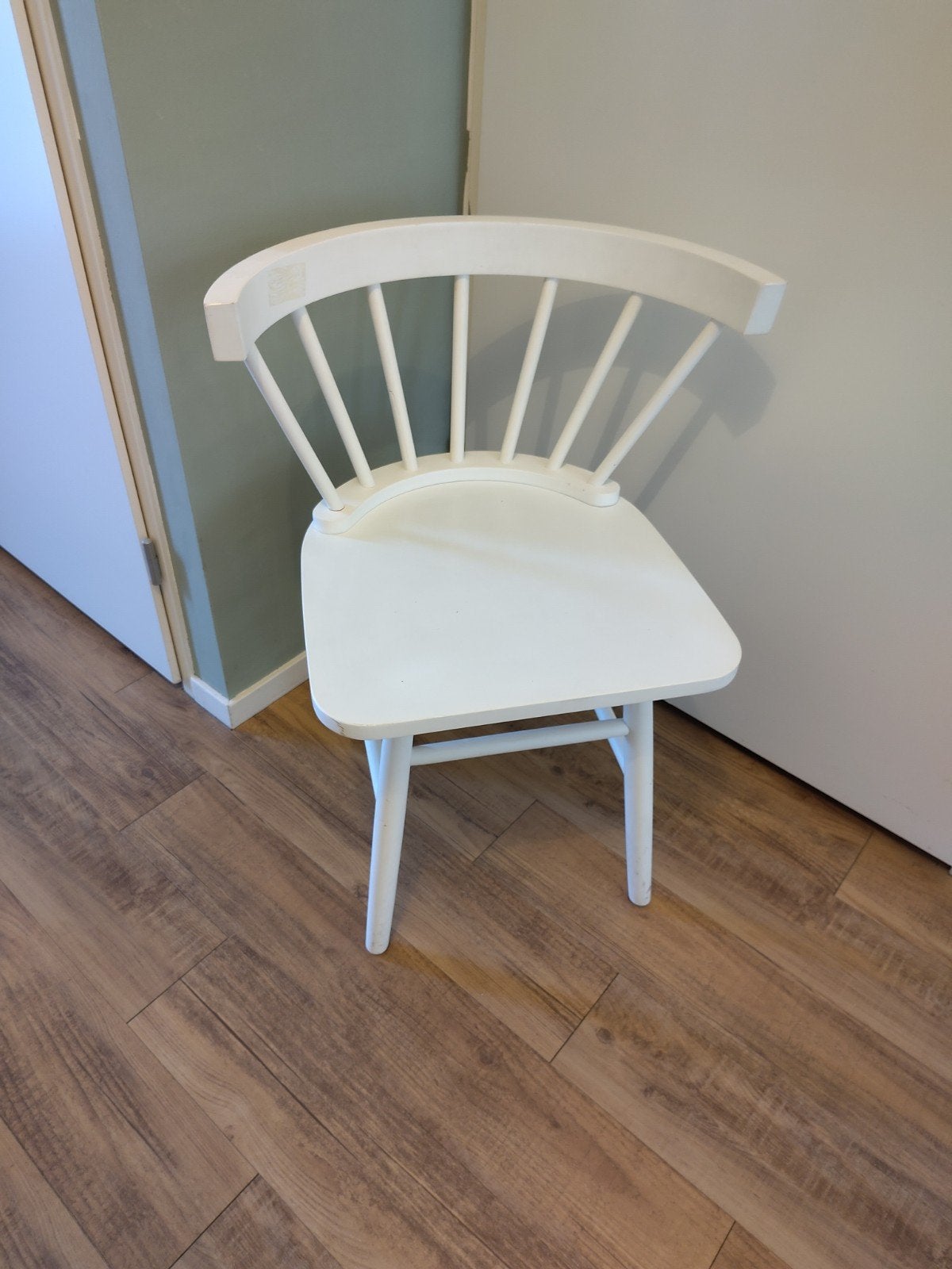 Witte houten stoel met spijlenrug, landelijke stijl, Ophalen, Gebruikt, Wit, Landelijke stijl