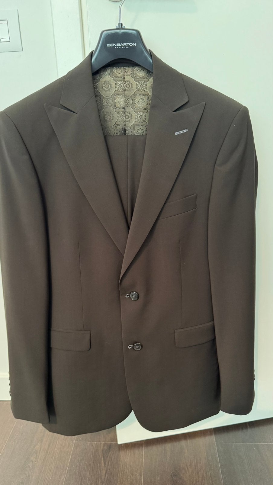 Herenkostuum Gentiliuomo, Ophalen of Verzenden, Zo goed als nieuw, Maat 48/50 (M), Bruin