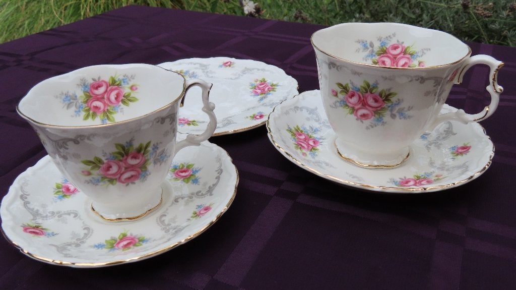 Kopjes/schotels/gebakbordje Royal Albert - Serie Tranquility, Ophalen of Verzenden, Zo goed als nieuw, Porselein, Kop en/of schotel