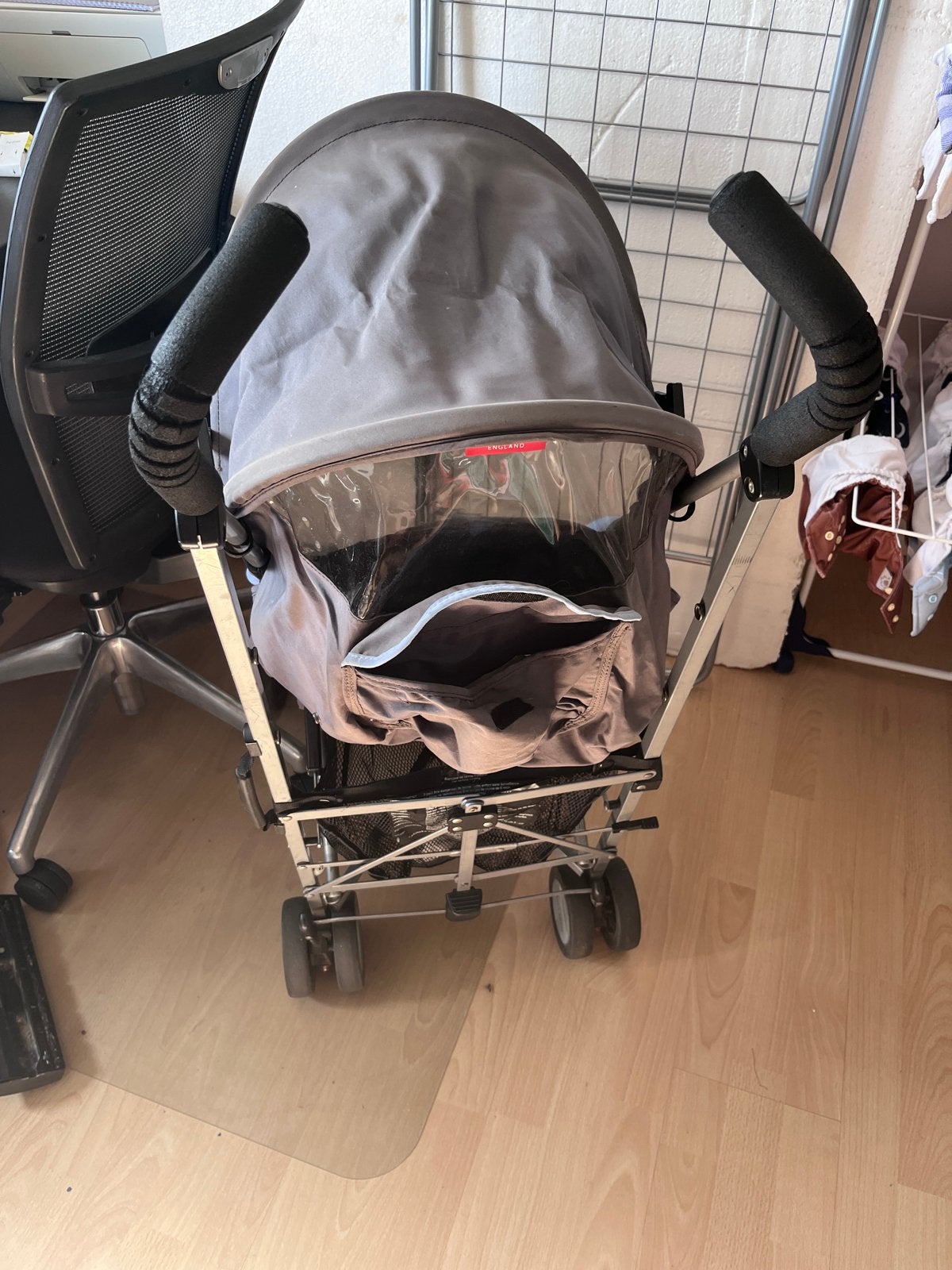 Maclaren buggy met verstelbare rugleuning en zonnekap, Ophalen of Verzenden, Gebruikt, Maclaren, Verstelbare rugleuning