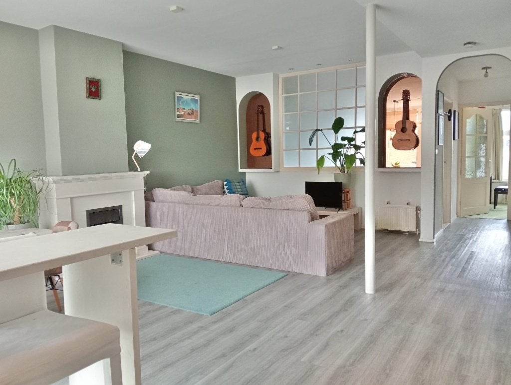 Apartment, Ophalen