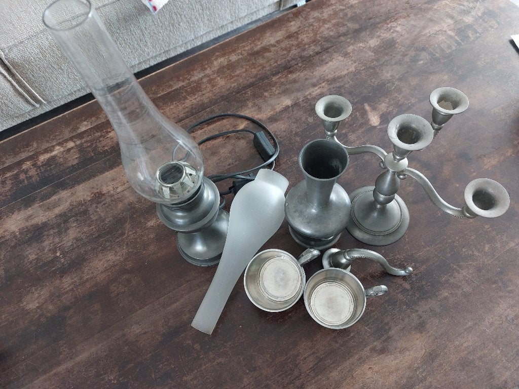 Tin diversen, Ophalen