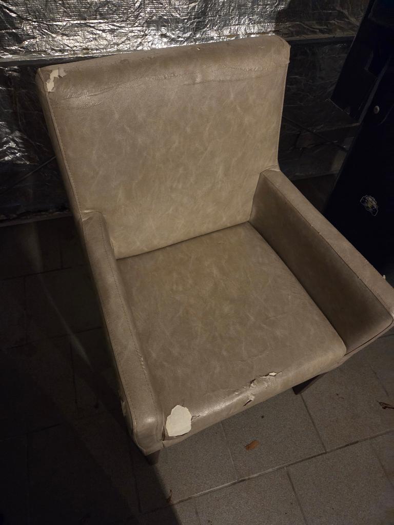 6 eetkamer stoelen deel bekleding los gratis afhalen, Huis en Inrichting, Stoelen, Ophalen, Gebruikt, Vijf, Zes of meer stoelen