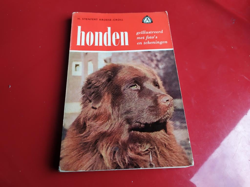 Honden - Geillustreerd met foto's en tekeningen, Ophalen of Verzenden, Gelezen, Honden