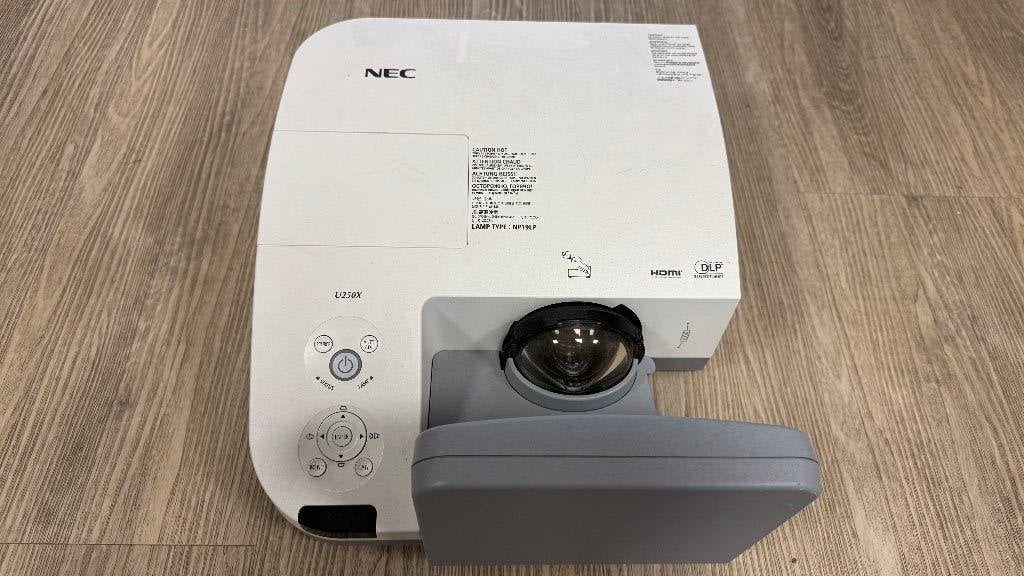NEC - Beamer NP-U250X, Ophalen, Gebruikt, NEC, DLP