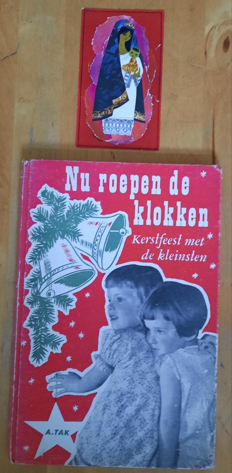 Nu roepen de klokken - Kerstfeest met de kleinsten (A. Tak), Ophalen of Verzenden, Gelezen, A. Tak, Fictie algemeen