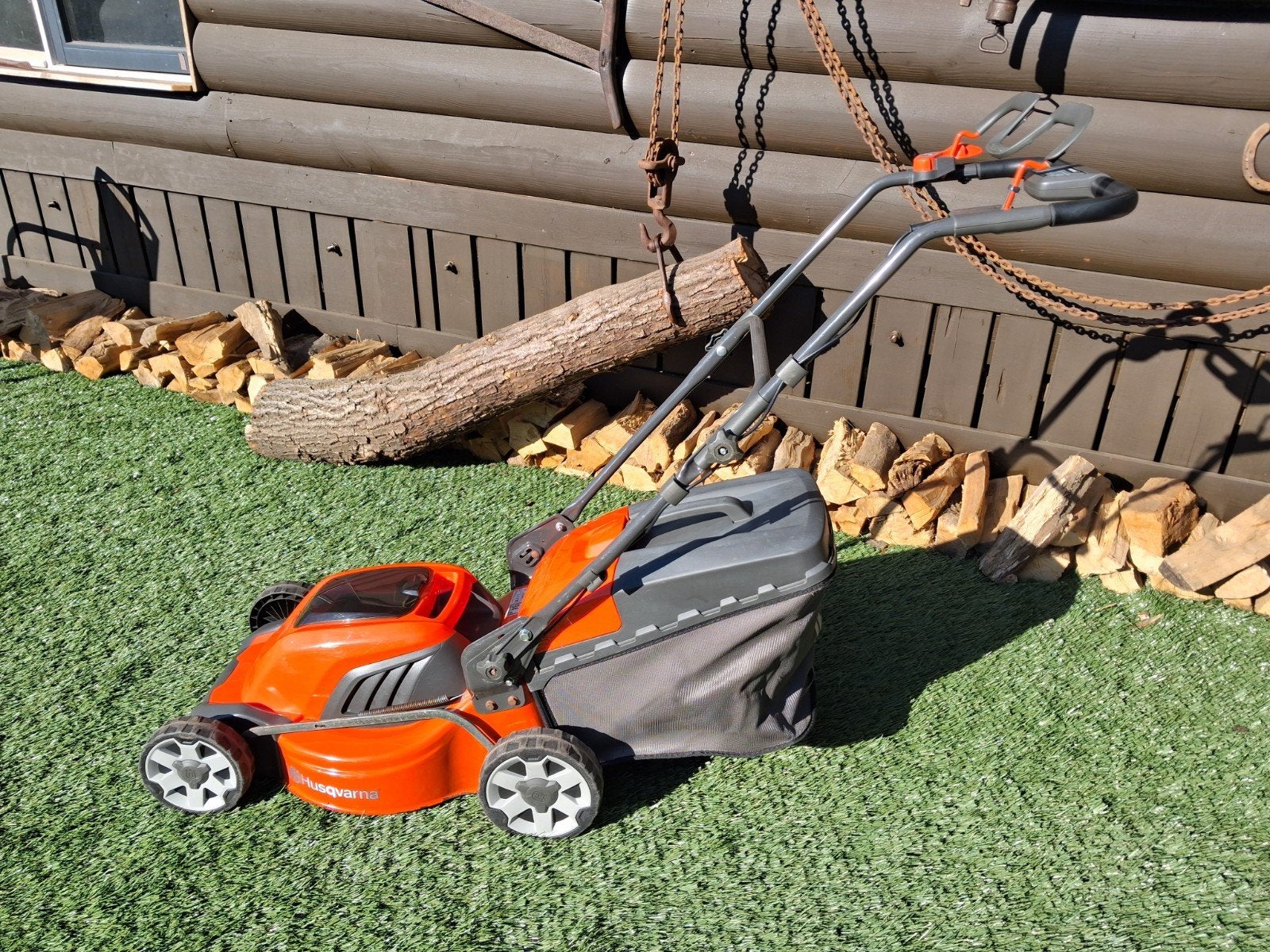 Husqvarna LC 141Li accu grasmaaier – 2017, Tuin en Terras, Grasmaaiers, Ophalen, Cirkelmaaier, Gebruikt, Opvangbak