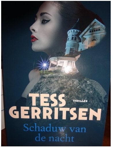 Tess Gerritsen - Schaduw van de nacht, Ophalen of Verzenden, Zo goed als nieuw, Tess Gerritsen