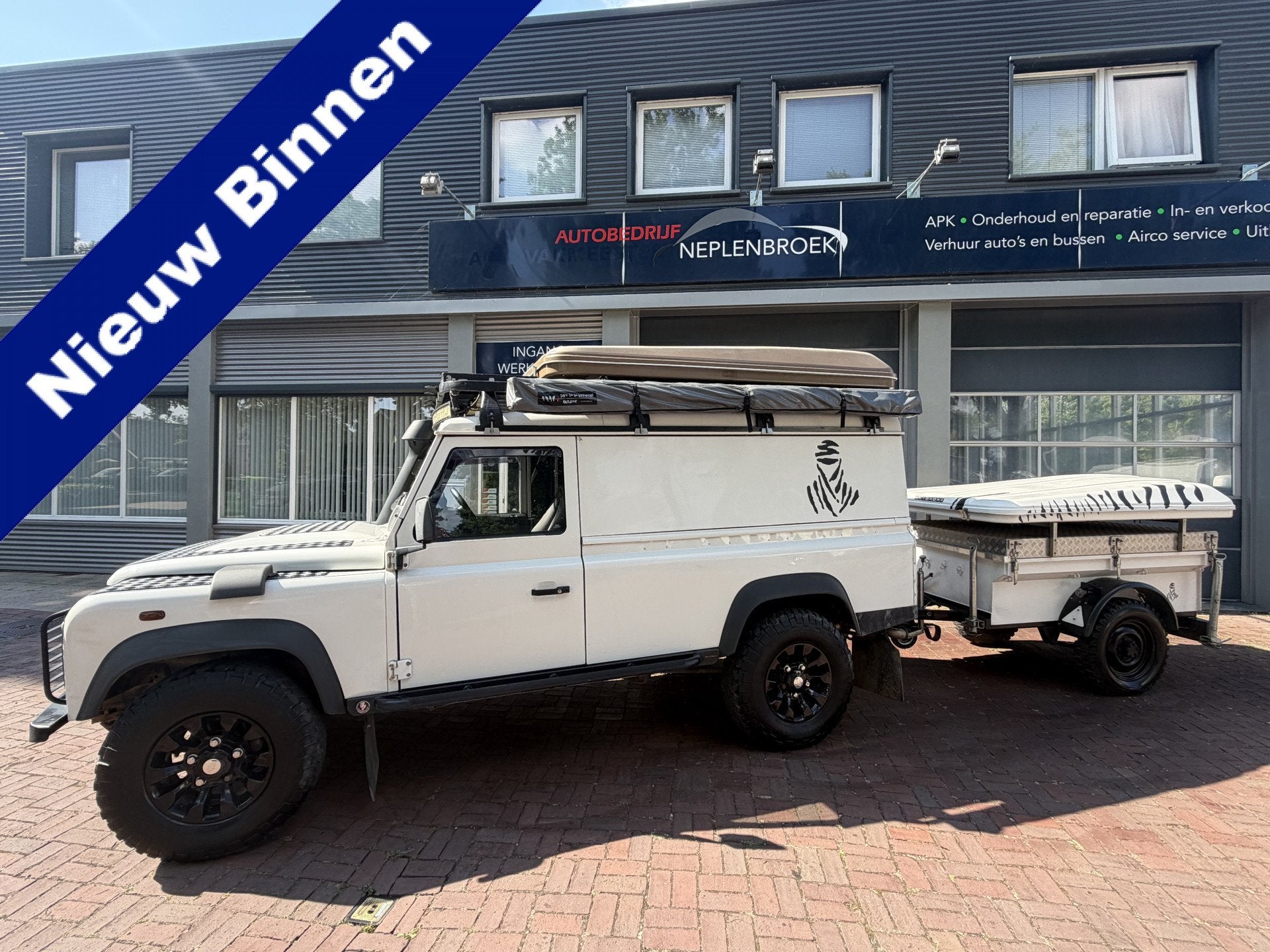 Land Rover Defender 2.4 TD HT 110" E Bj 2007 CAMPER 122PK (c, 1780 kg, Stof, 4 cilinders, Bedrijf