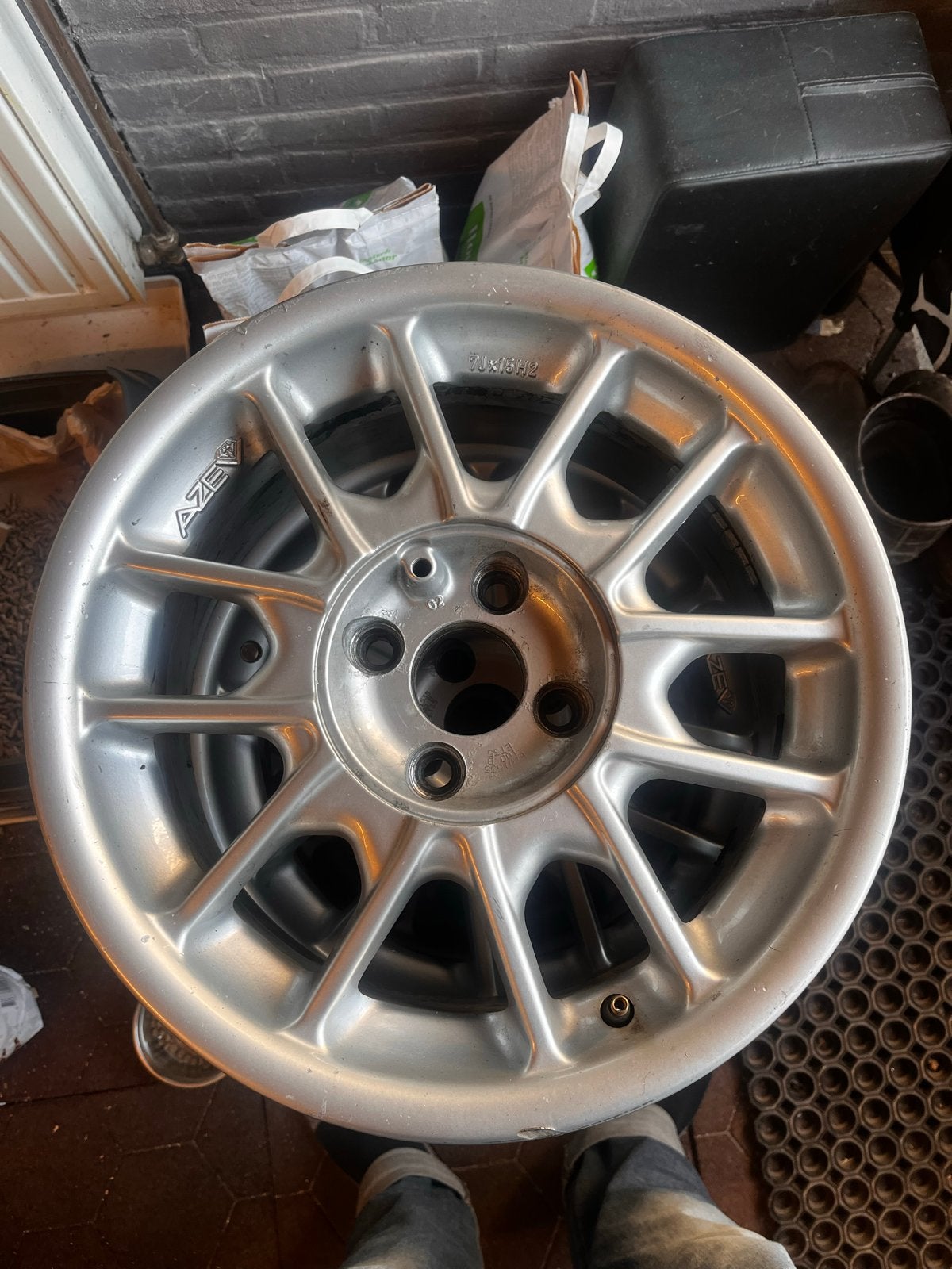 Set van 4 AZEV velgen 15 inch 4x100 et35, Ophalen, Gebruikt