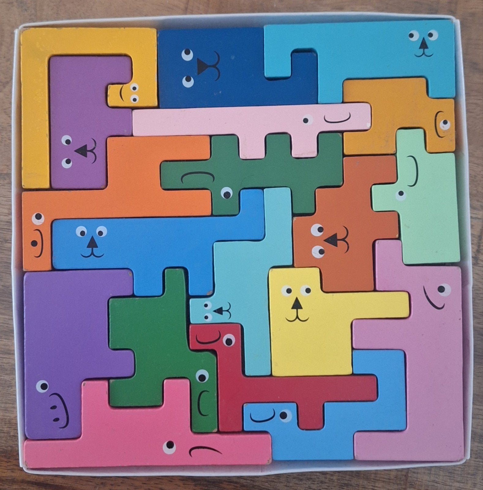 Houten kleuren dieren puzzel, Ophalen, Zo goed als nieuw, Van hout, Minder dan 10 stukjes