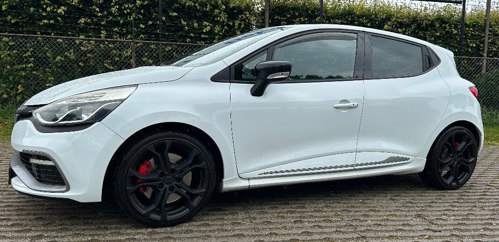 Renault Clio 1.6 RS Turbo 147KW 5-DRS AUT 2013 Wit, 1618 cc, 4 cilinders, Wit, Particulier
