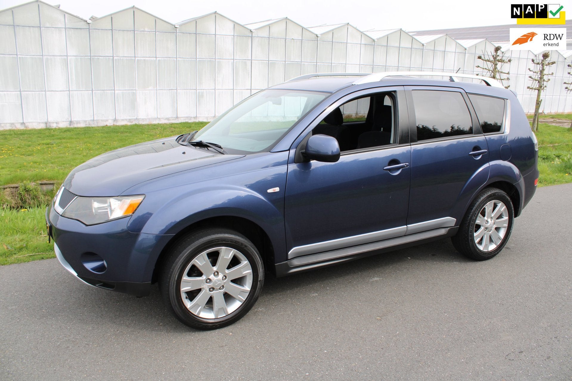 Mitsubishi Outlander 2.4 Inspire Special Edition met Nieuwe, Auto's, Voorwielaandrijving, Dealer onderhouden, 4 cilinders, Blauw