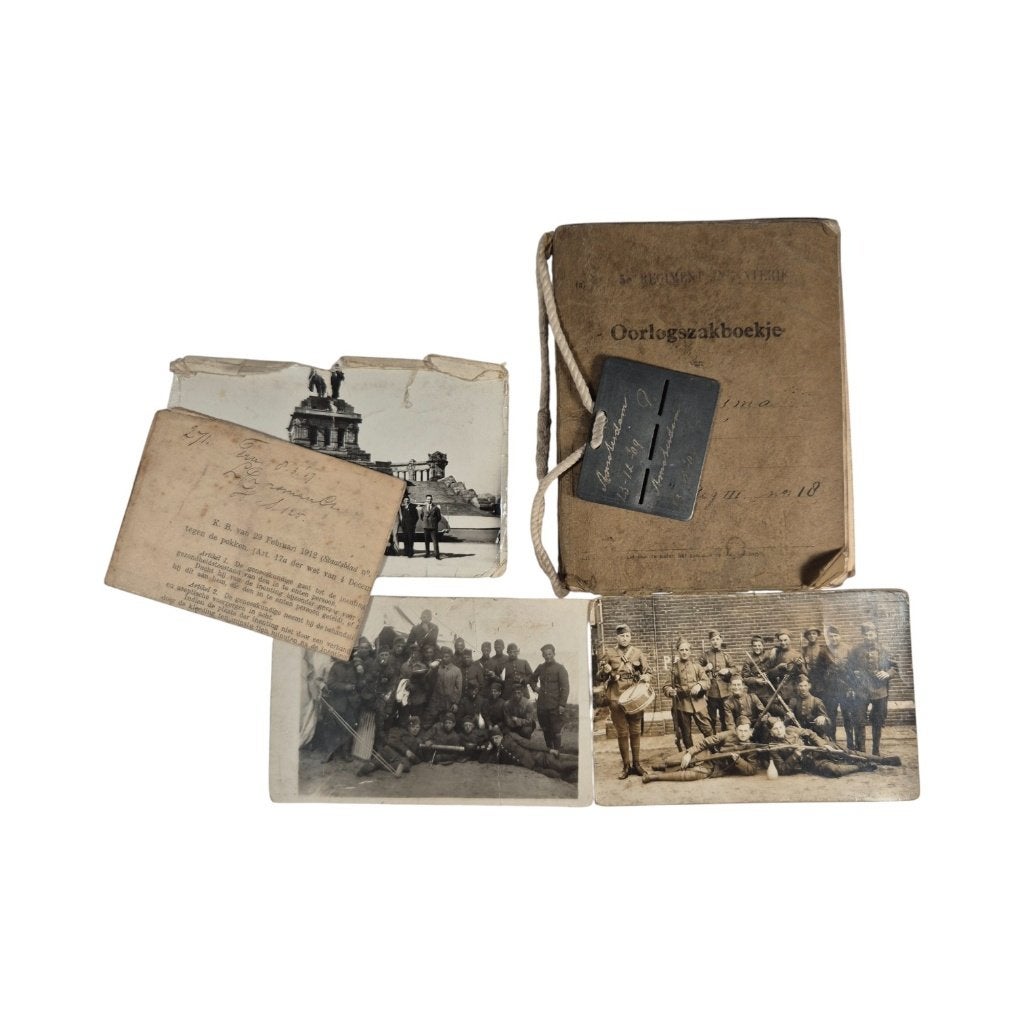 Nederlands oorlogszakboekje, naamplaatje en foto's 5 R.I, Verzamelen, -, -, Ophalen of Verzenden, -