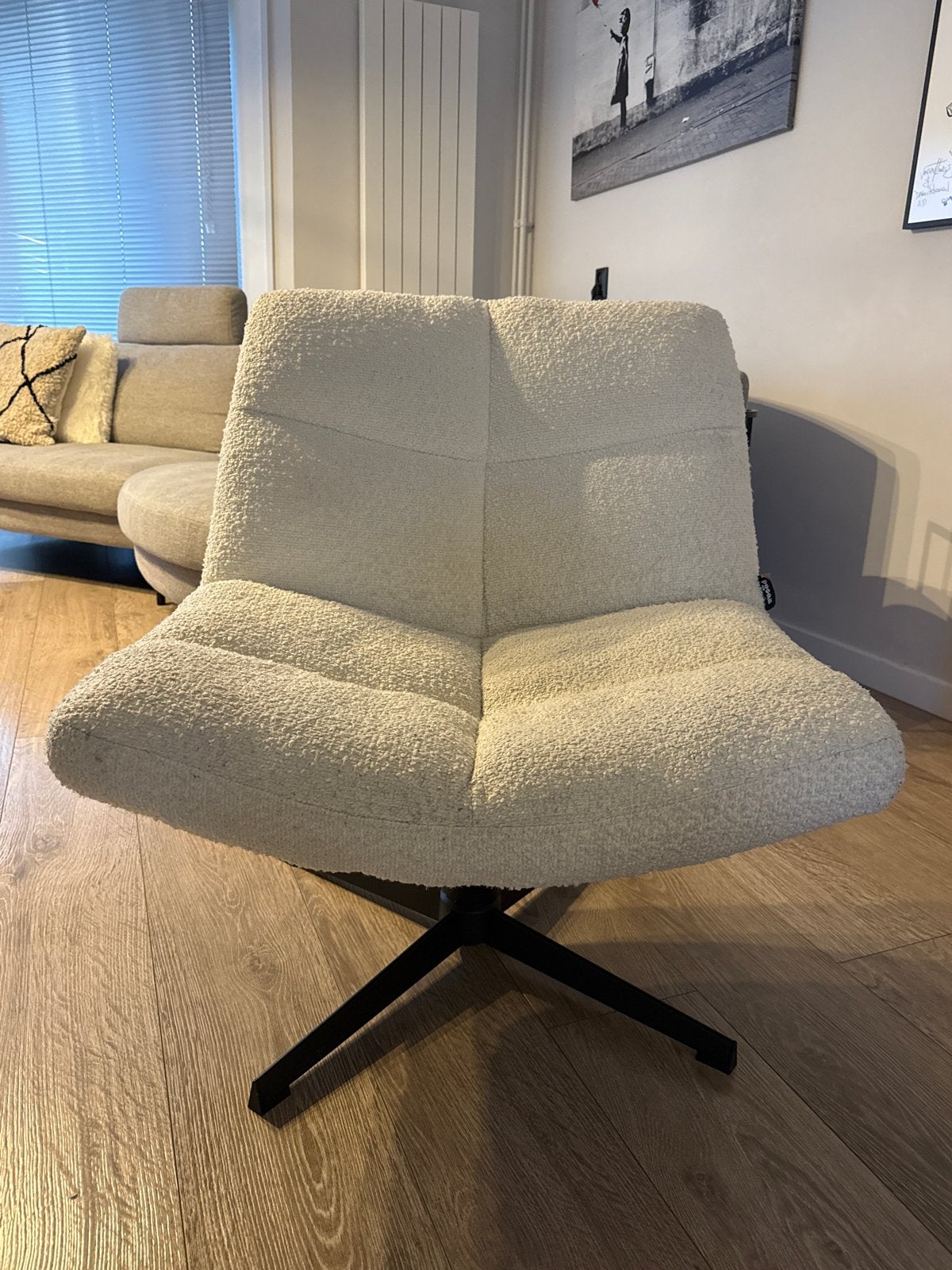 Draaistoel / fauteuil 'Vinny' | merk WOOOD | bouclé wit, Ophalen, Minder dan 75 cm, Zo goed als nieuw, 75 tot 100 cm