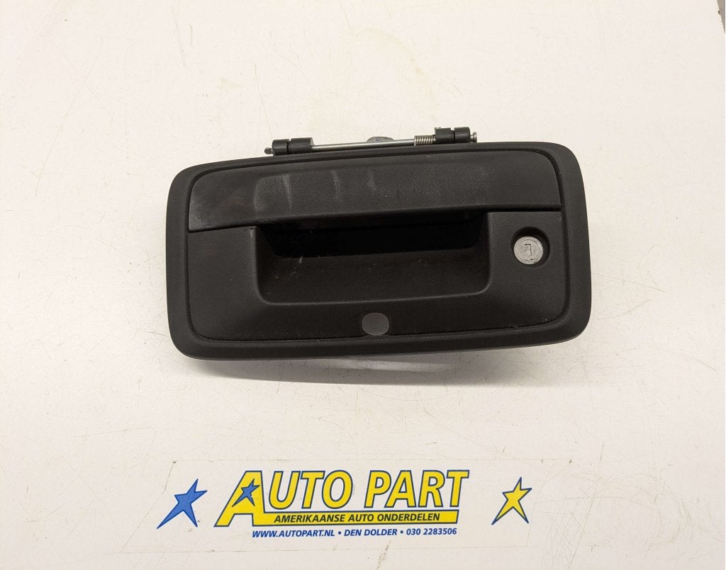 Chevrolet Silverado achterklep hendel 2016-2019, Auto-onderdelen, Carrosserie en Plaatwerk, Gebruikt, Info@gm.com, Chevrolet, Ophalen of Verzenden
