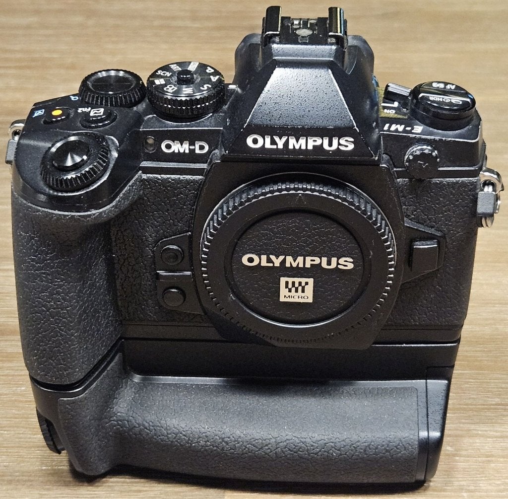 Olympus E-M1 mirrorless camera met HLD-7 Battery Grip, Ophalen, Accu, 16 megapixels, Zo goed als nieuw