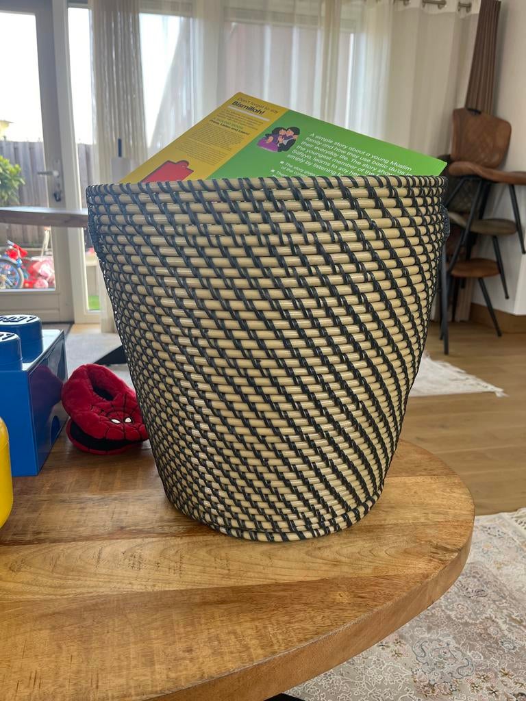 IKEA bloempot of opbergmand, 25 tot 40 cm, Kunststof, Gebruikt, Rond