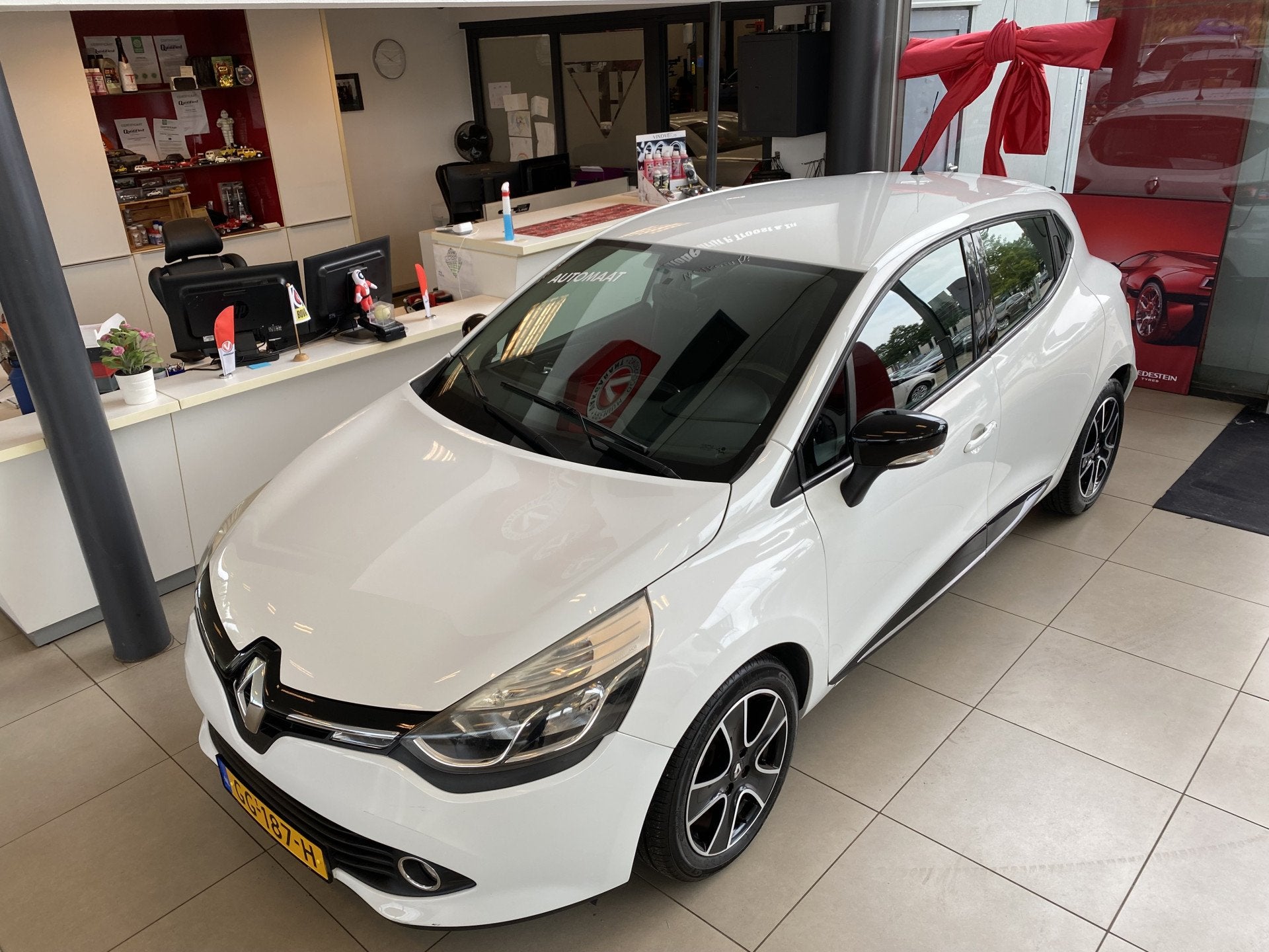 Renault Clio 1.2 ExpressionAutomaat,NavigatieAirco,Cruisecon, Auto's, Renault, Stof, Gebruikt, Electronic Stability Program (ESP)