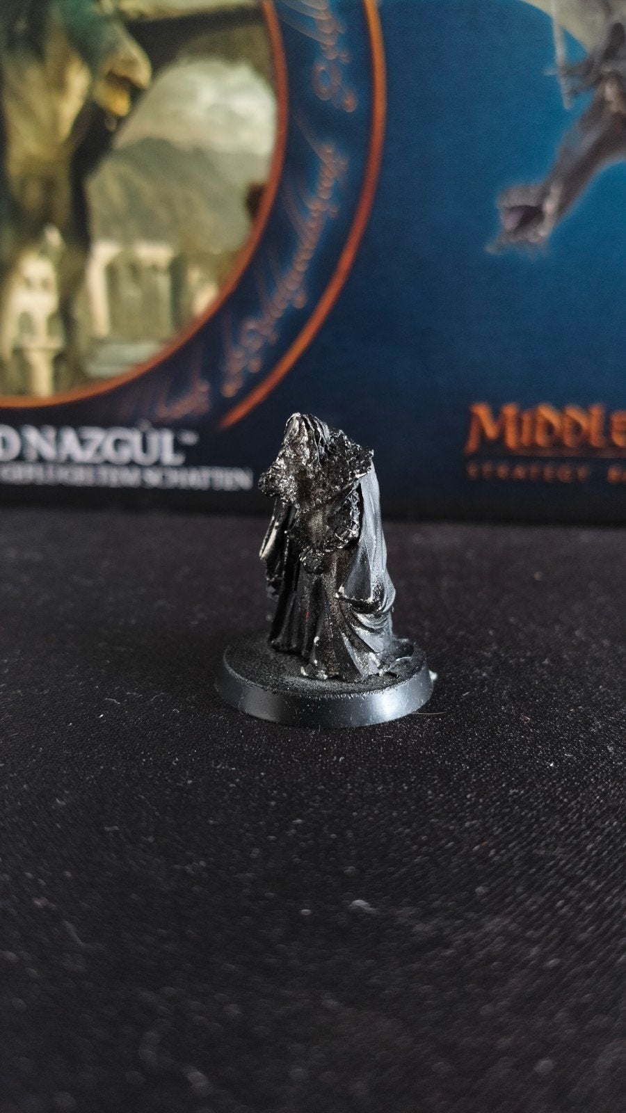 Isengard Uruk-hai met banier en Gríma Wormtongue figuren, Ophalen of Verzenden