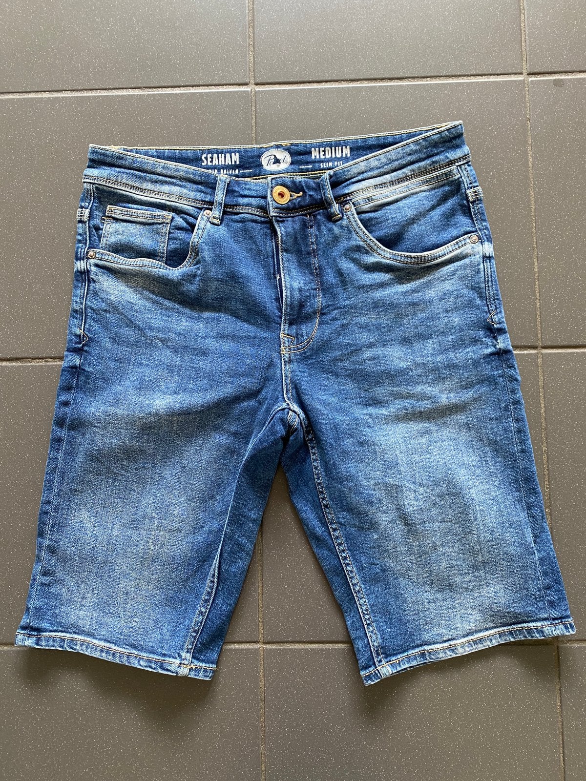 Korte spijkerbroek Petrol Medium, Ophalen of Verzenden, Zo goed als nieuw, Blauw, Overige jeansmaten