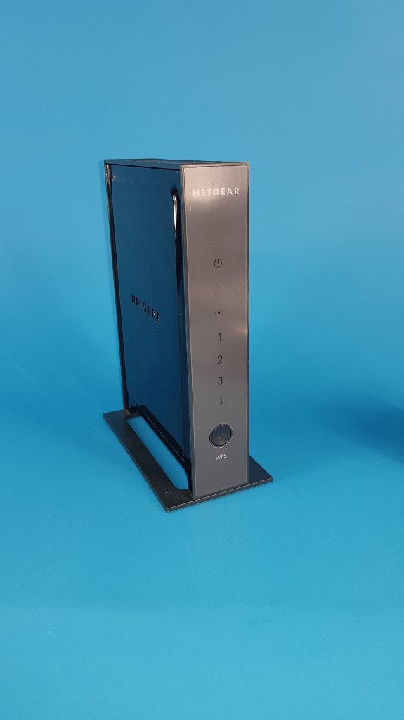 Netgear Wireless Router N 300 (model WNR 2000 v2). 7A4, Computers en Software, Tweedehands verkoop, Tweedehands verkoop, Gebruikt
