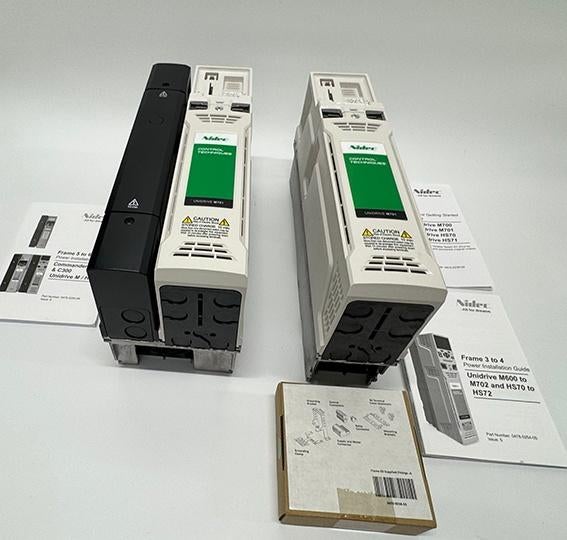 SET MET UNIDRIVE M701-054-00300-A & M701-034-00078 A101, Ophalen of Verzenden, Nieuw