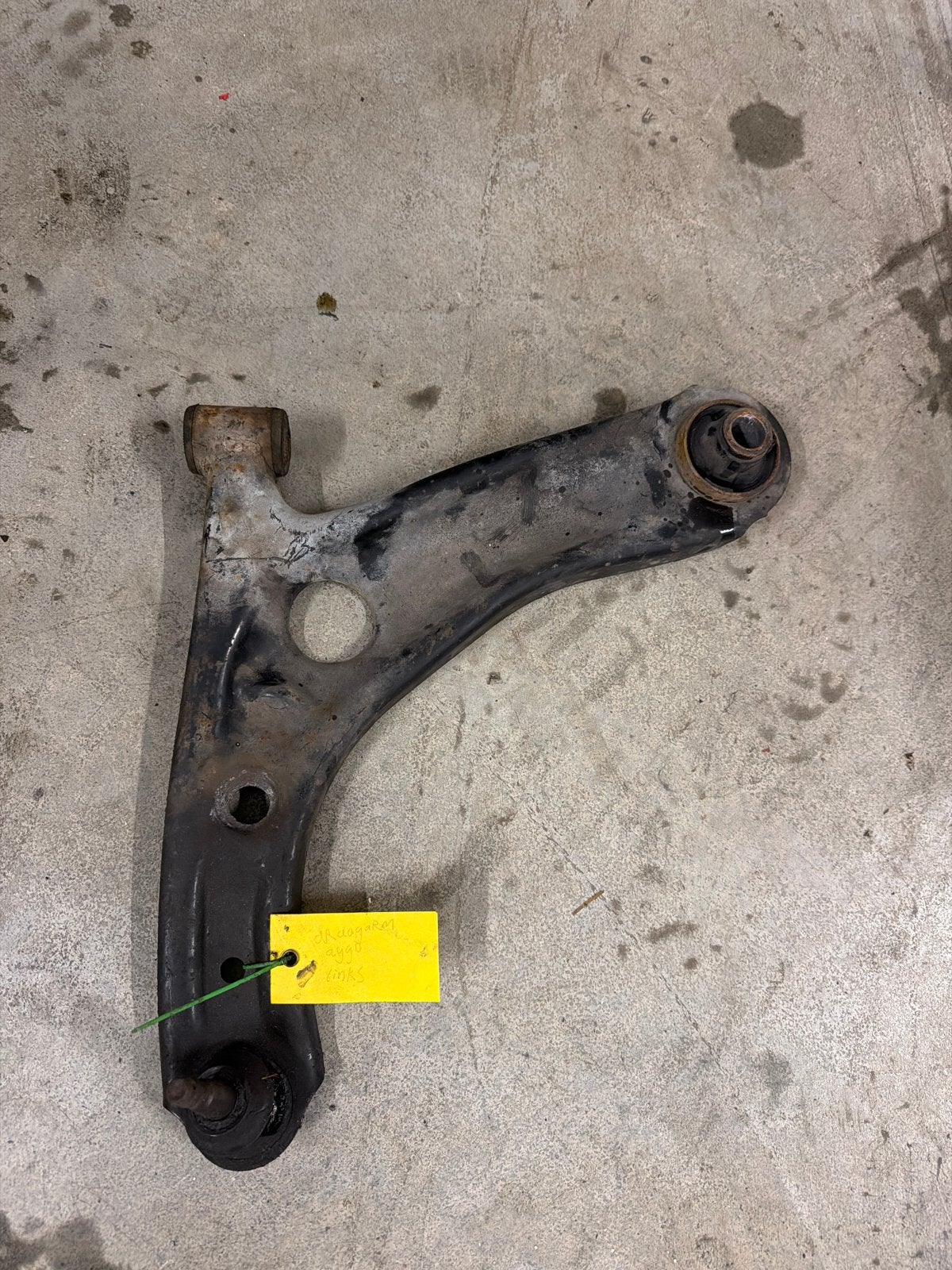 Draagarm links voor Toyota Aygo, Citroën C1, Peugeot 107, Ophalen, Gebruikt, Toyota