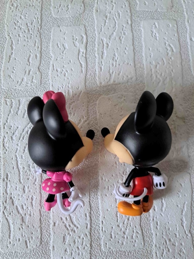 Mickey en Minnie Mouse figuren Hard rubber 8x7x12cm, Verzamelen, Ophalen of Verzenden, Mickey Mouse, Zo goed als nieuw, Beeldje of Figuurtje
