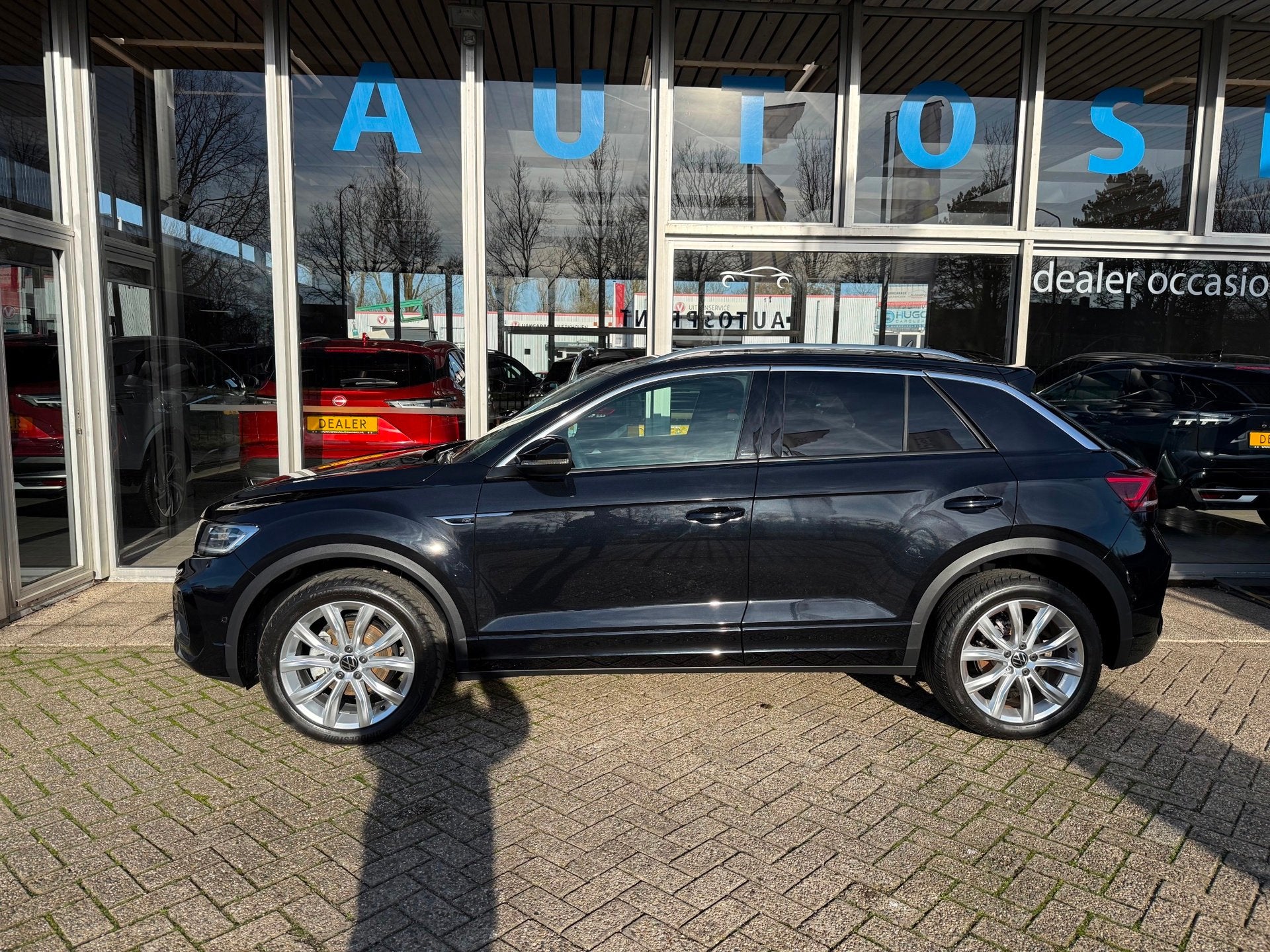 Volkswagen T-Roc 1.5 TSI R-Line Edition 150PK / LED KOPLAMPE, 150 pk, Zwart, Origineel Nederlands, Bedrijf