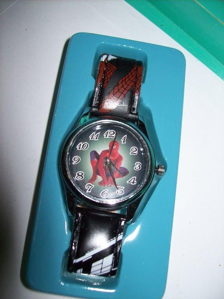 Kinder Horloge 4 Soorten Nu Koopje 4 voor 20,00 Cado doosjes, Ophalen of Verzenden, Nieuw, Overige kleuren, Horloge