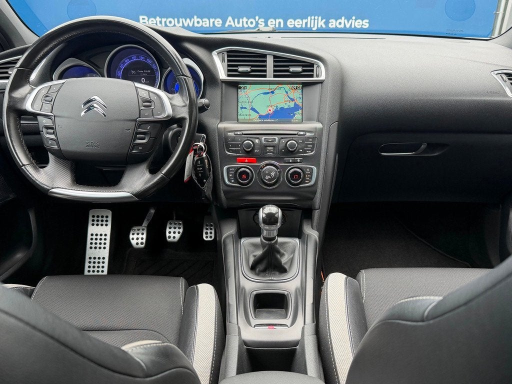 Citroen DS4 1.6 VTi So Chic|2e Eigenaar|STLvw|HalfLeder|Navi, Auto's, Citroën, Euro 5, Gebruikt, Zwart, 4 cilinders
