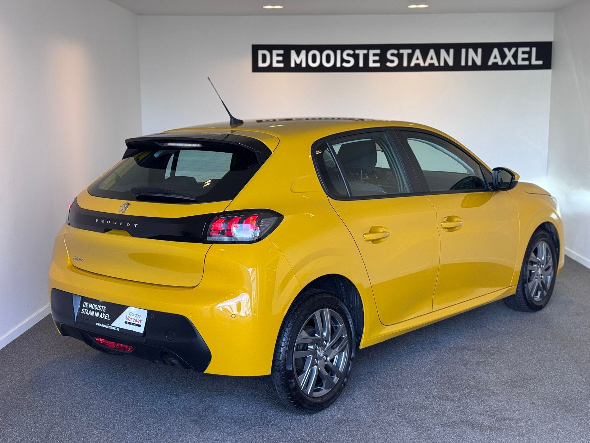 Peugeot 208 1.2 PureTech Active, Voorwielaandrijving, Stof, Gebruikt, 1199 cc