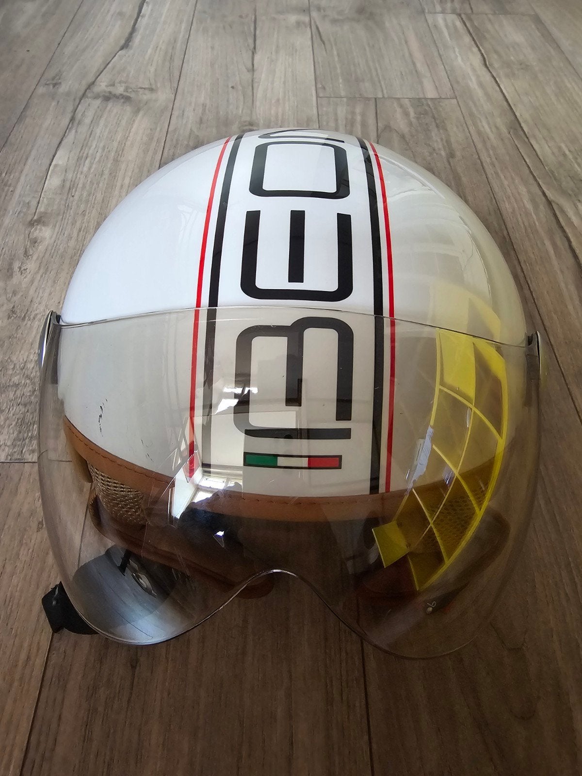 zeer nette scooter helm Design Luxe maat M, Fietsen en Brommers, Ophalen, Zo goed als nieuw