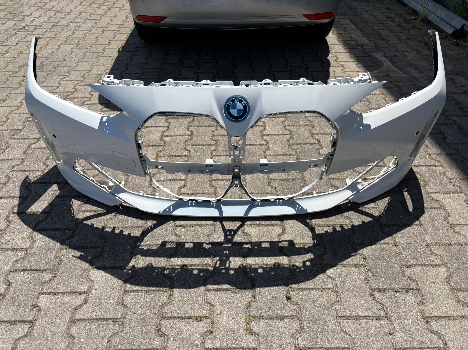 BMW i4 voorbumber, Ophalen, Gebruikt, Voor, Bumper