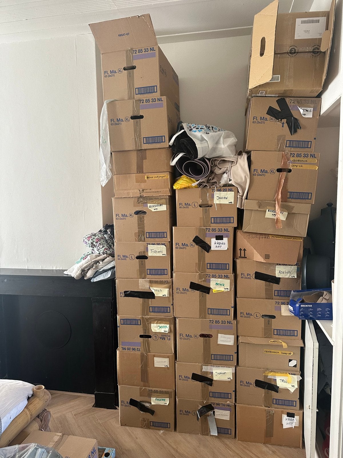 Grote partij kleding (20 XL-dozen/ca.40 verhuisdozen), Ophalen, Gedragen, Maat 38/40 (M), Meerkleurig