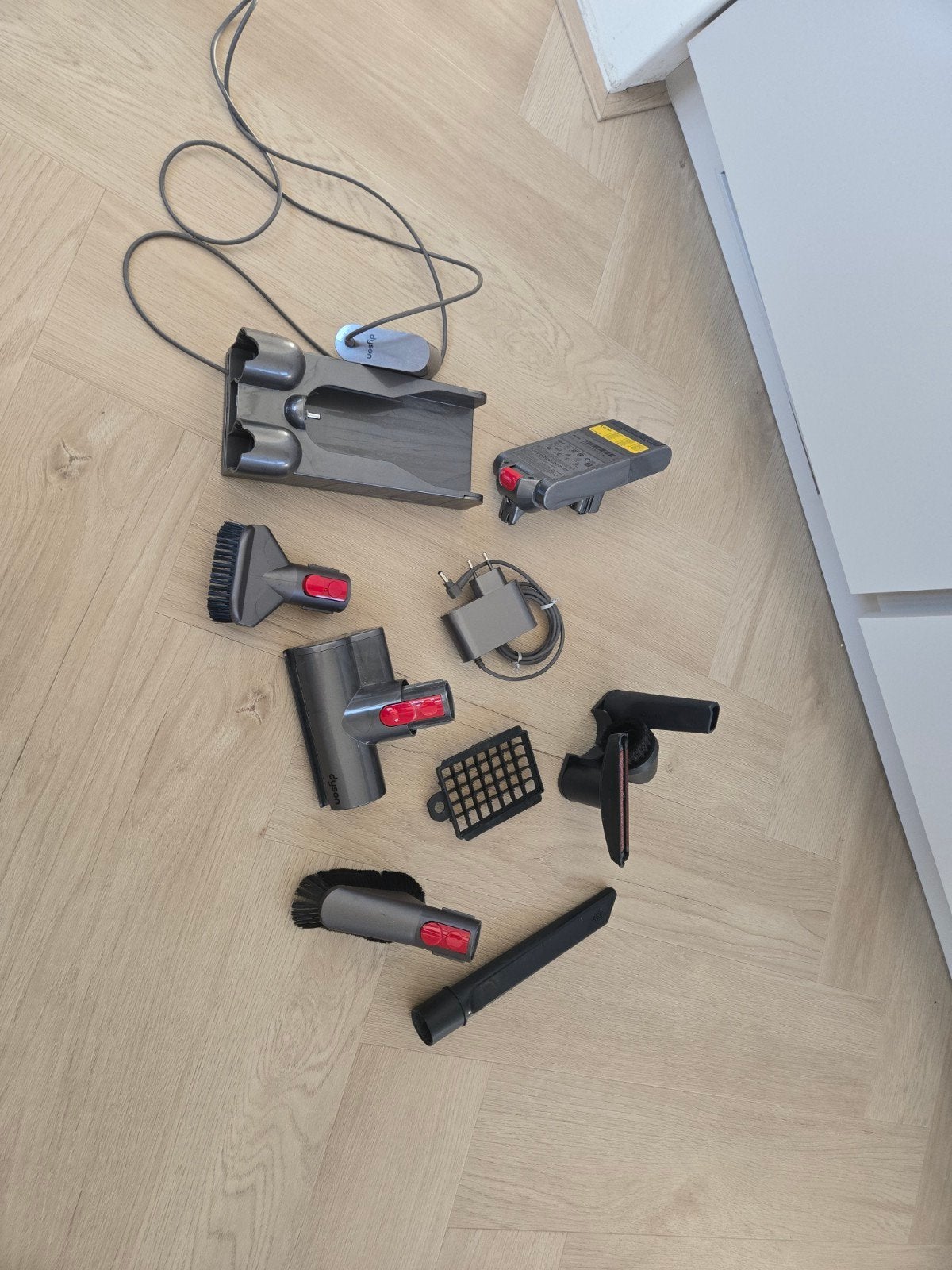Dyson SV17 V11 onderdelen en accessoires, Ophalen, Inclusief accessoires, Gebruikt, Dyson
