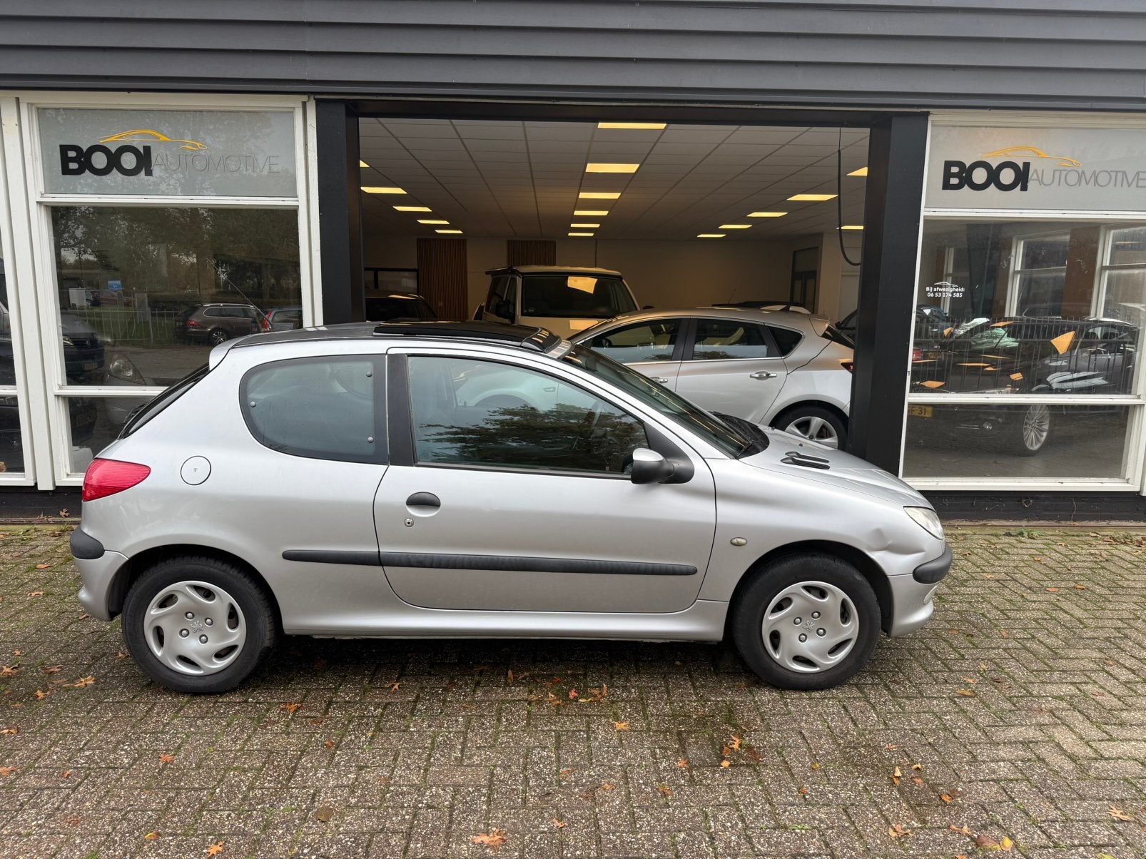 Peugeot 206 1.6 16V XT 3D AUTOMAAT 81650 km Goed onderhouden, Auto's, 1025 kg, 40 €/maand, 4 cilinders, Bedrijf